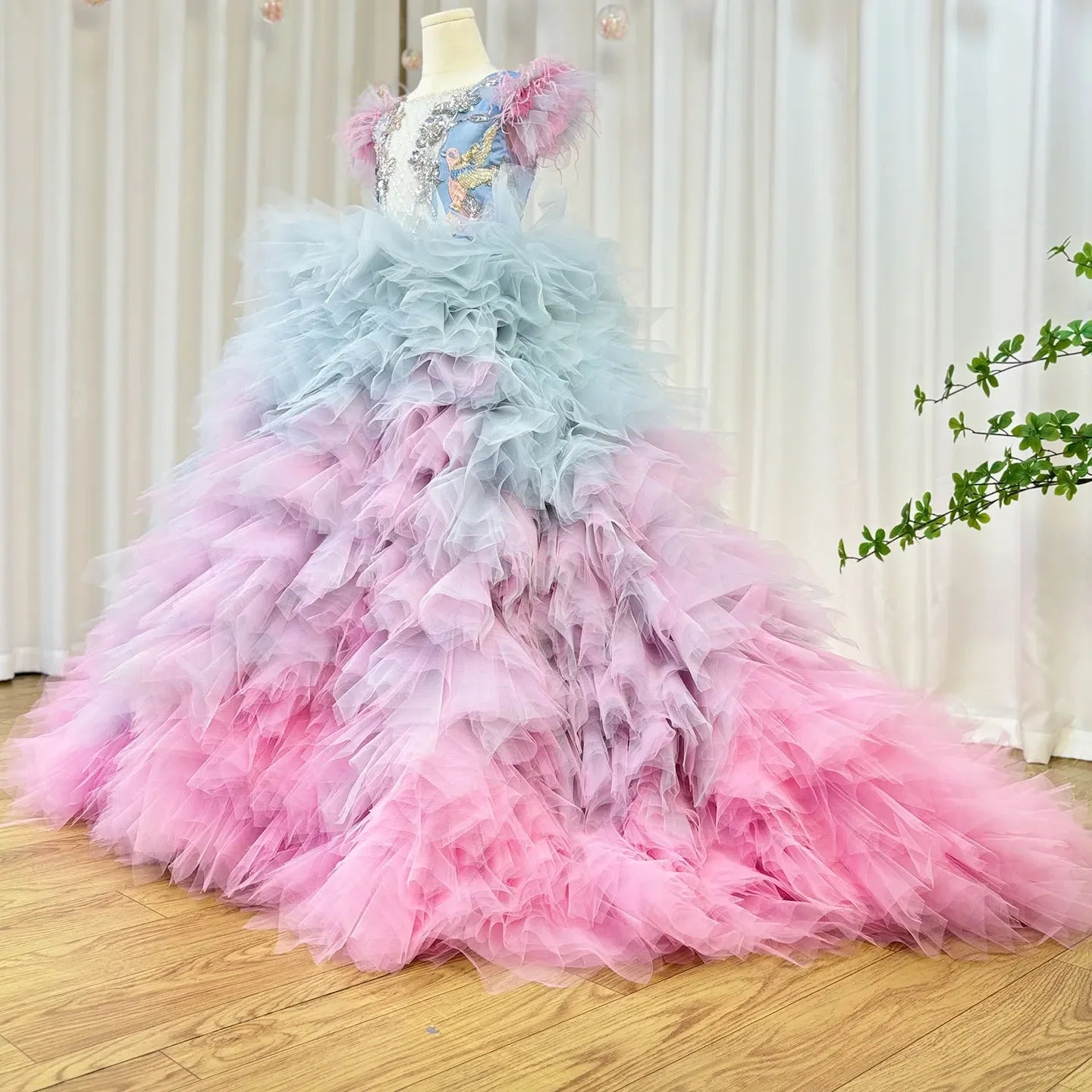Luxury Flower Girl Dress Applique Feathers Beading Princess Prom Ball Gown for Kids Wedding Birthday Communion Party Quinceañera