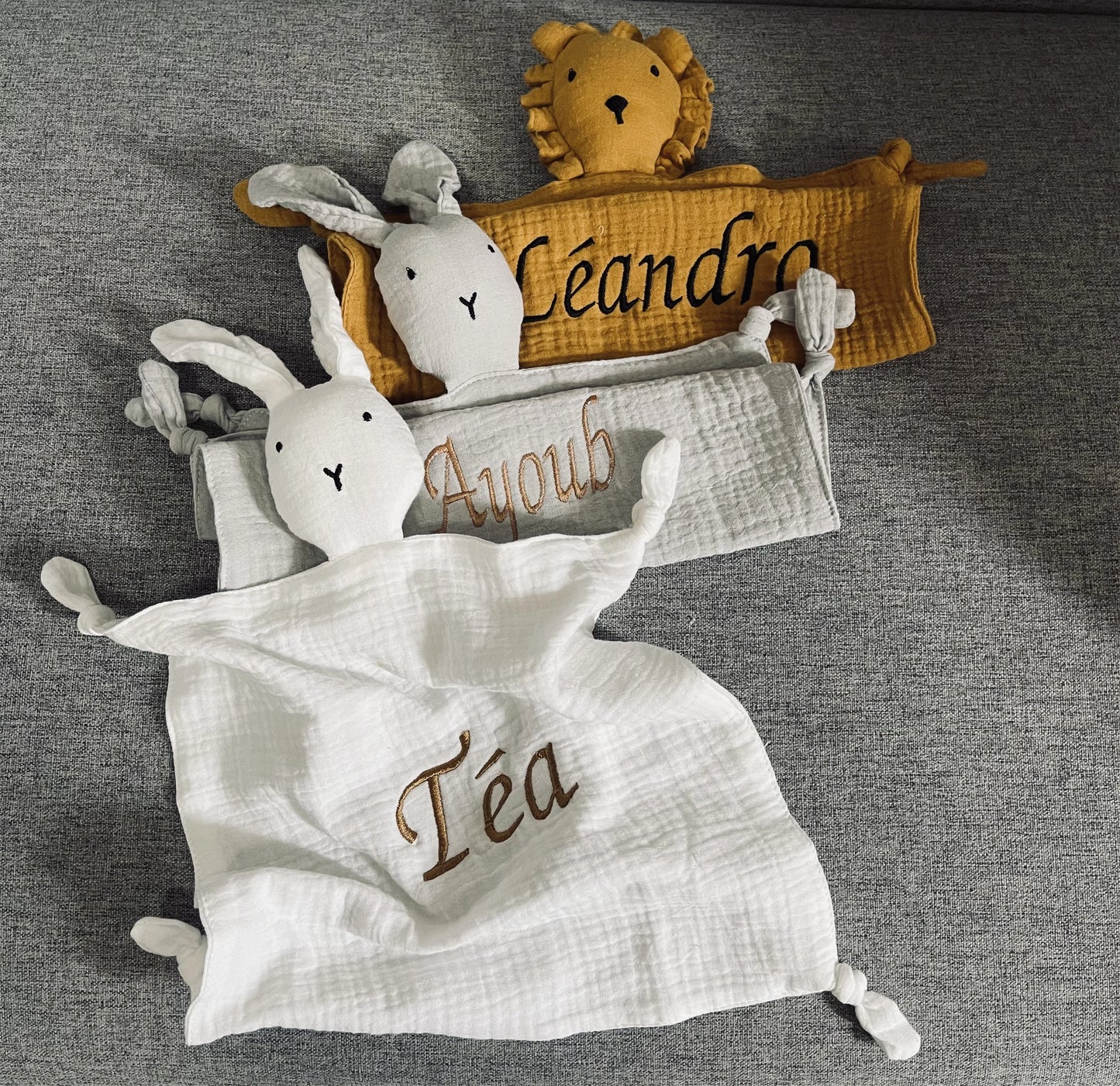Baby Name Personalized Embroidered Baby Soother Appease Towel Bib Soft Absorbent Cloth Kids Sleeping Nursing Cuddling Blanket